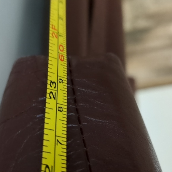 Avanti Burgundy Leather Coat - Picture 11 of 13